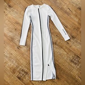 Maniere De Voir white midi body con stretch dress size XS
